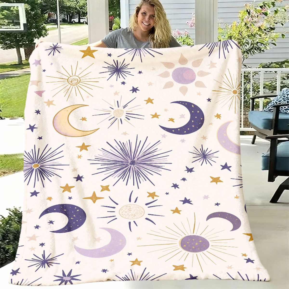 Neutral Throw Blanket - ผ้าห่มลายครีมเบส มูน ซัน สตาร์ ไฟเวิร์ค รีพีท