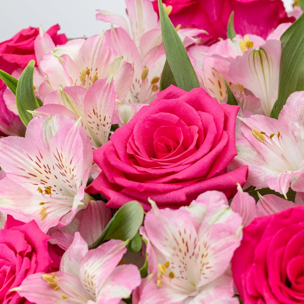 การจัดดอกกุหลาบและดอกอัลสโตรเม - Home Decor Tulip บทวิจารณ์และราคา